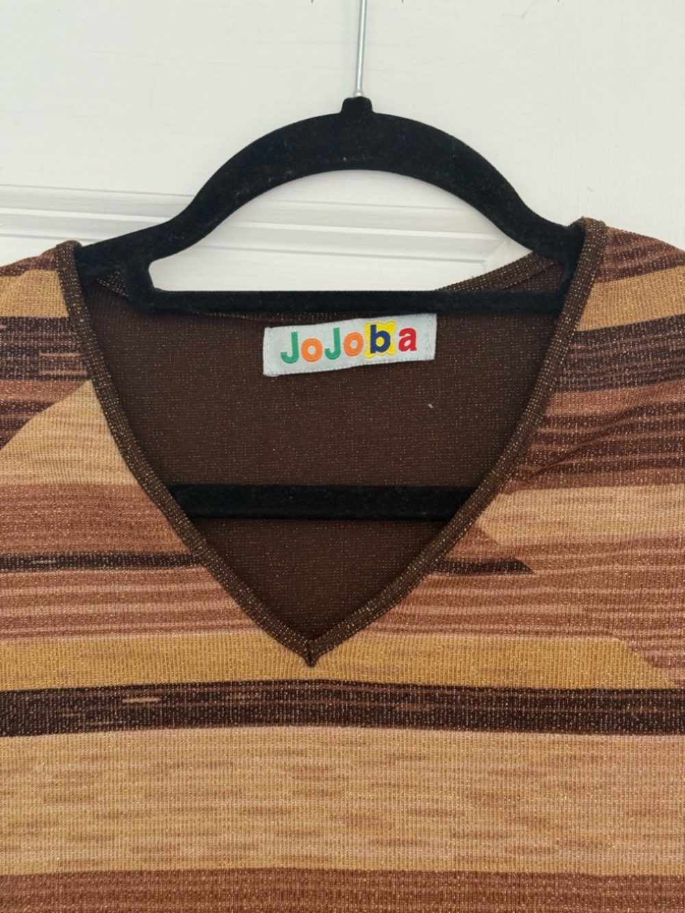 Patterned Long-Sleeve - Picture 2 of 4